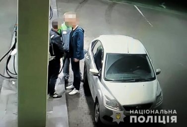 В Киеве мужчина до смерти избил незнакомца. Появилось видео