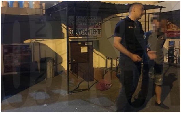 В Одессе задержан мужчина, напавший с ножом на прохожего и ограбивший его