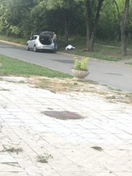 В Харькове на обочине лежит неизвестный труп