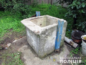 В Гребенке упав в колодец погиб юноша