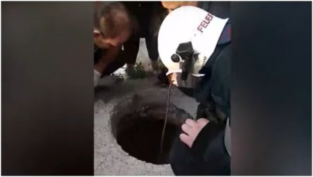 В Днепре 6-летний мальчик упал в канализационный коллектор. Появилось видео
