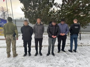 На Буковині до незаконної діяльності залучили неповнолітніх