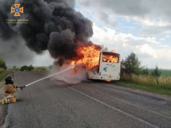 В Івано-Франківській області загорівся пасажирський автобус