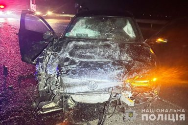 У м. Калинівка сталась ДТП за участі трьох автомобілів. Загинули жінка та дитина