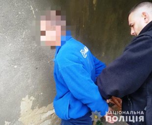 В Черновицкой области мужчина ударил ножом знакомого