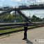 У Яготині жінка скинула собаку з моста. Поліція веде слідство
