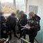 У Харкові чоловік погрожував працівникам поліції зброєю. З’явилося відео