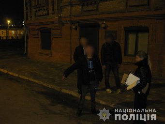 В Харькове мужчина ударил соседа ножом