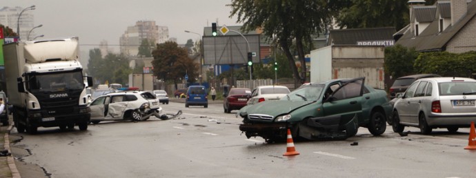 ДТП в Киеве: есть пострадавшие