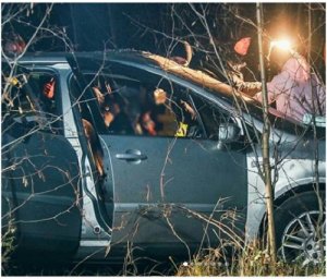В Киеве на улице Богатырской обнаружено авто с обезглавленным трупом