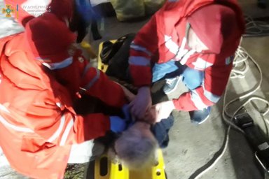 В Летичеве из колодца спасли пожилую женщину