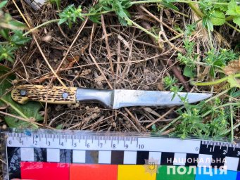 В Кривом Роге мужчина напал на прохожую