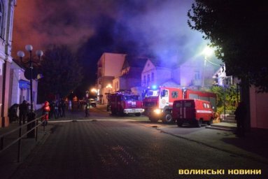 Пожар в госпитале в Луцке. Появилось видео