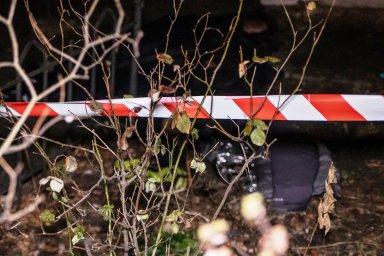 В Киеве мужчина выпал из окна