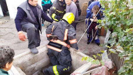 В Херсонской области ребенок упал в 15-метровый колодец