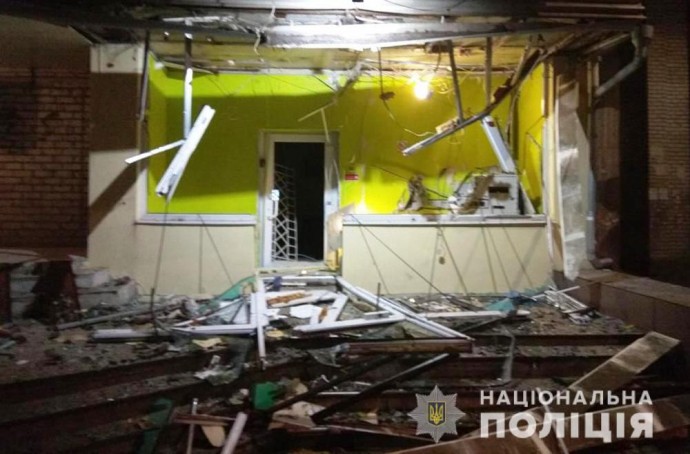 В Запорожье неизвестные ограбили банкомат