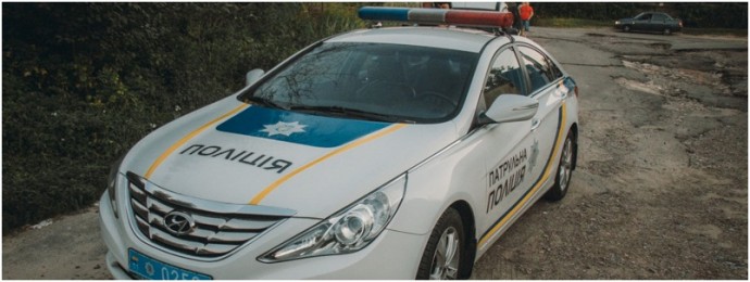 В Киеве в лесу нашли тело мужчины с  медицинским катетером в груди