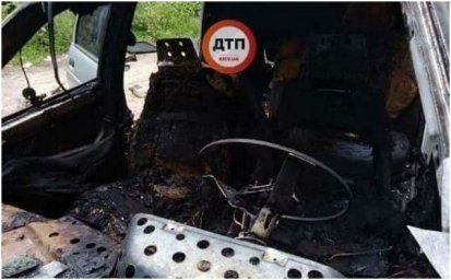 В Киеве в автомобиль бросили коктейль Молотова