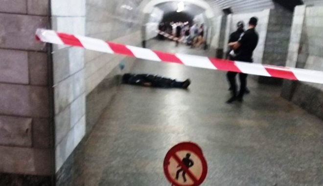 В Харьковском метро скончался мужчина