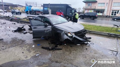 В ДТП в Чернівецькій області постраждав чоловік