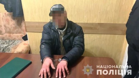 В Одессе мужчина насиловал жену и двоих дочерей. Появилось видео