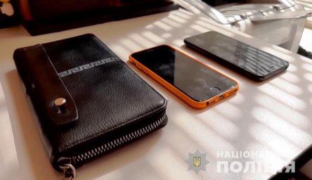 В Одессе совершено разбойное нападение на подростков. Появилось видео