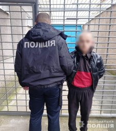 У Хмільнику поліція та СБУ затримали поплічника рф за підпал авто волонтера. З'явилося відео