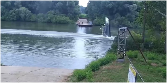 З’явилося відео карколомної аварії з катером на річці Тиса