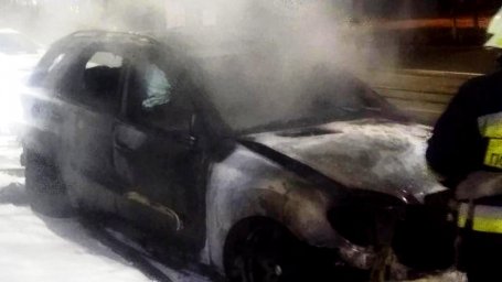 В Днепре неизвестный поджог автомобиль