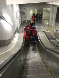 В Харькове из метро мужчину увезла «скорая»