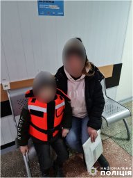 В Херсоні чоловік побив та вигнав з дому жінку з 6-річною дитиною. Поліція встановлює обставини