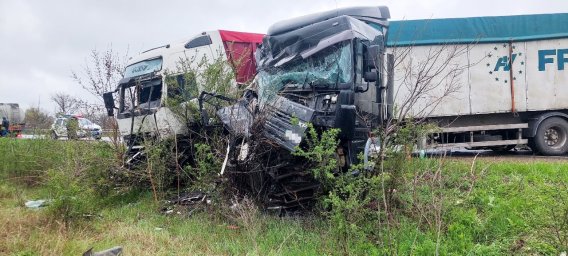 В Одеській області в ДТП постраждали троє людей. З’явилось відео