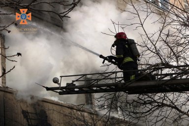 В Днепре при пожаре погибли два человека. Появилось видео