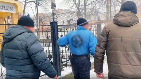 В Кременчуге мужчина совершил убийство. Появилось видео