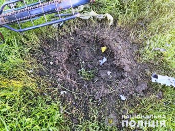 В Конотопе юноша бросил в рыбаков гранату. Появилось видео