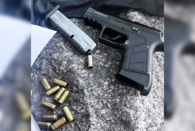 У Кременчуку у підлітка вилучили зброю. З’явилось відео