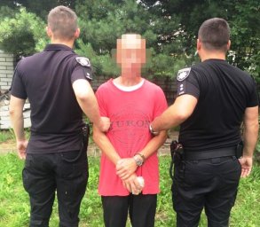 У Новому Роздолі чоловік намагався вбити приятеля