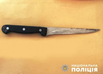 В Киевской области мужчина ударил знакомого ножом