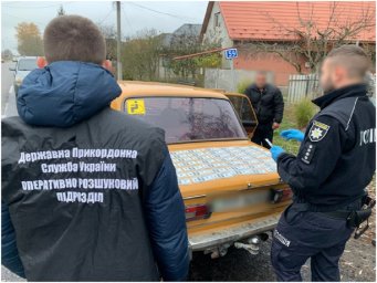 Житель села Білки планував заробити грошей не перепавлені чоловіка за кордон. З’явилося відео