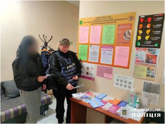 У Харкові чоловік погрожував співмешканці розправою, та вигнав з квартири
