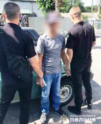В Винницкой области мужчина вонзил отвертку в грудь соседу