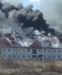 В селе Теребля на Закарпатье вспыхнул мощный пожар на территории ЖК для переселенцев из Солотвино
