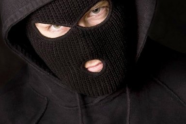 На Киевщины копы накрыли вооруженную банду