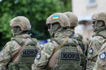 В Виннице КОРД задержал банду, вымогавшую у людей несуществующие долги