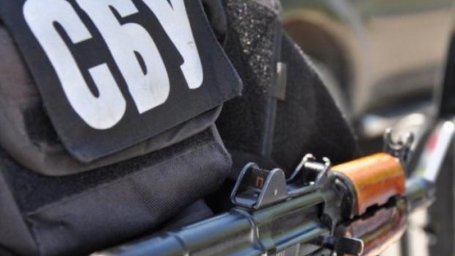 В Киеве СБУ пресекла торговлю оружием В Киеве СБУ пресекла торговлю оружием