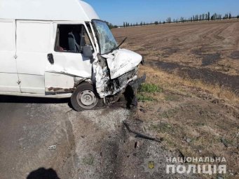 ​На Херсонщине в ДТП погибли двое детей и их отец