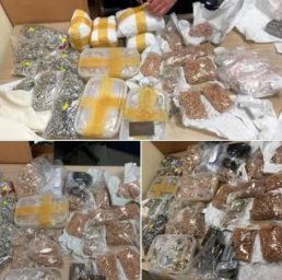 Во Львове следователь СБУ отдал 24 килограмма арестованного золота и серебра предыдущему владельцу