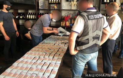 В Киеве на миллионной взятке задержали представителя Госрезерва