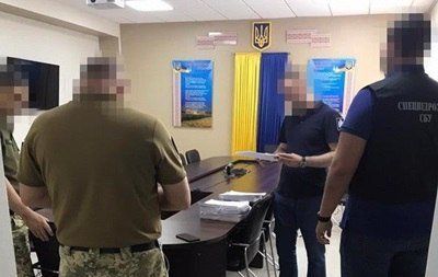 СБУ задержала чиновников Минобороны на взятке в 11 млн грн