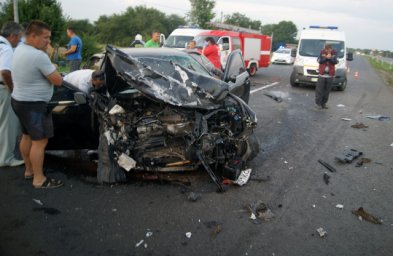 ​Смертельное ДТП под Полтавой: погиб полицейский и два человека пострадали